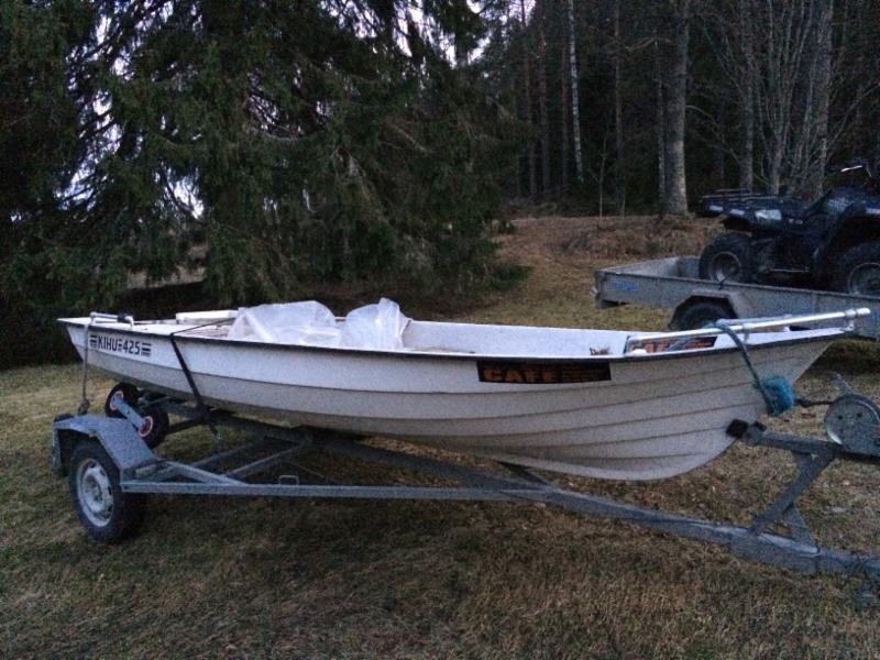 Kihu 425 moottorivene + Yamaha 8 hp Ouluvesi 